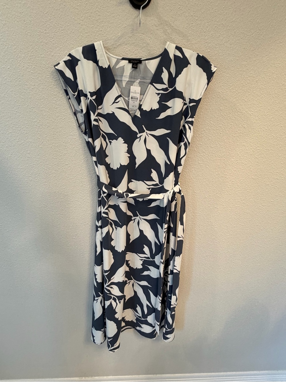 Ann Taylor Navy and White Floral Wrap-Style Dress
